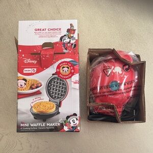 Disney Dash Mickey Waffle Maker - Red and Black